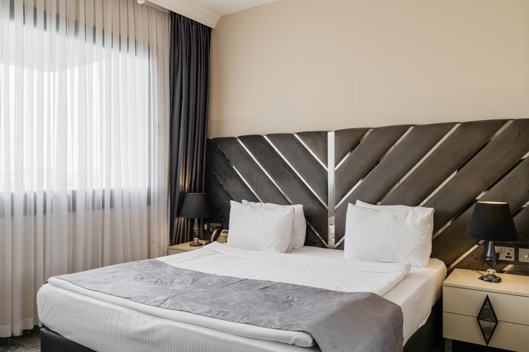 Royal Palace Hotel Nicosia Ngoại thất bức ảnh