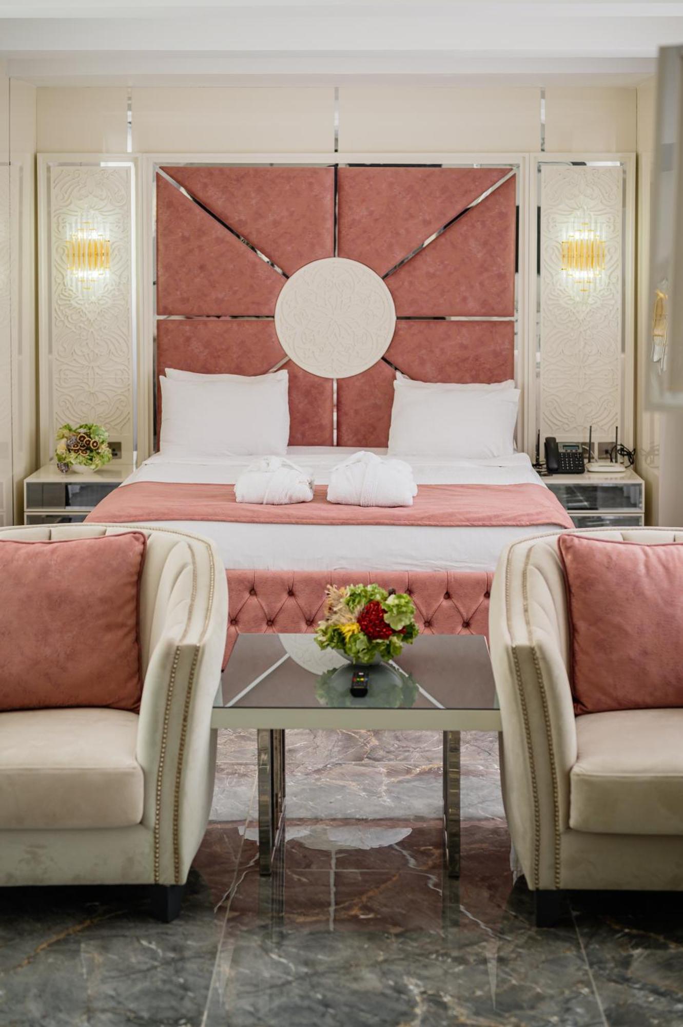Royal Palace Hotel Nicosia Ngoại thất bức ảnh