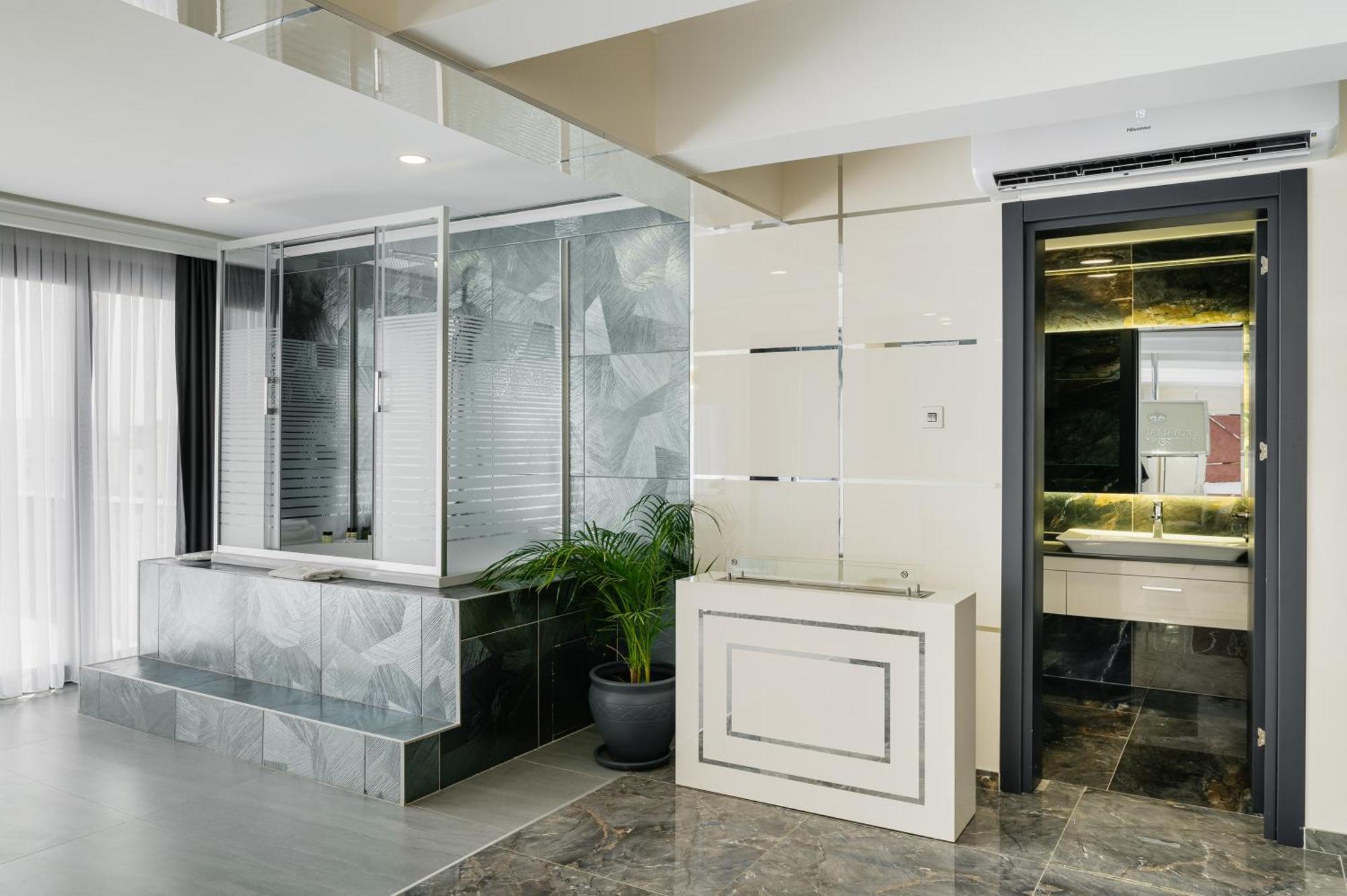 Royal Palace Hotel Nicosia Ngoại thất bức ảnh
