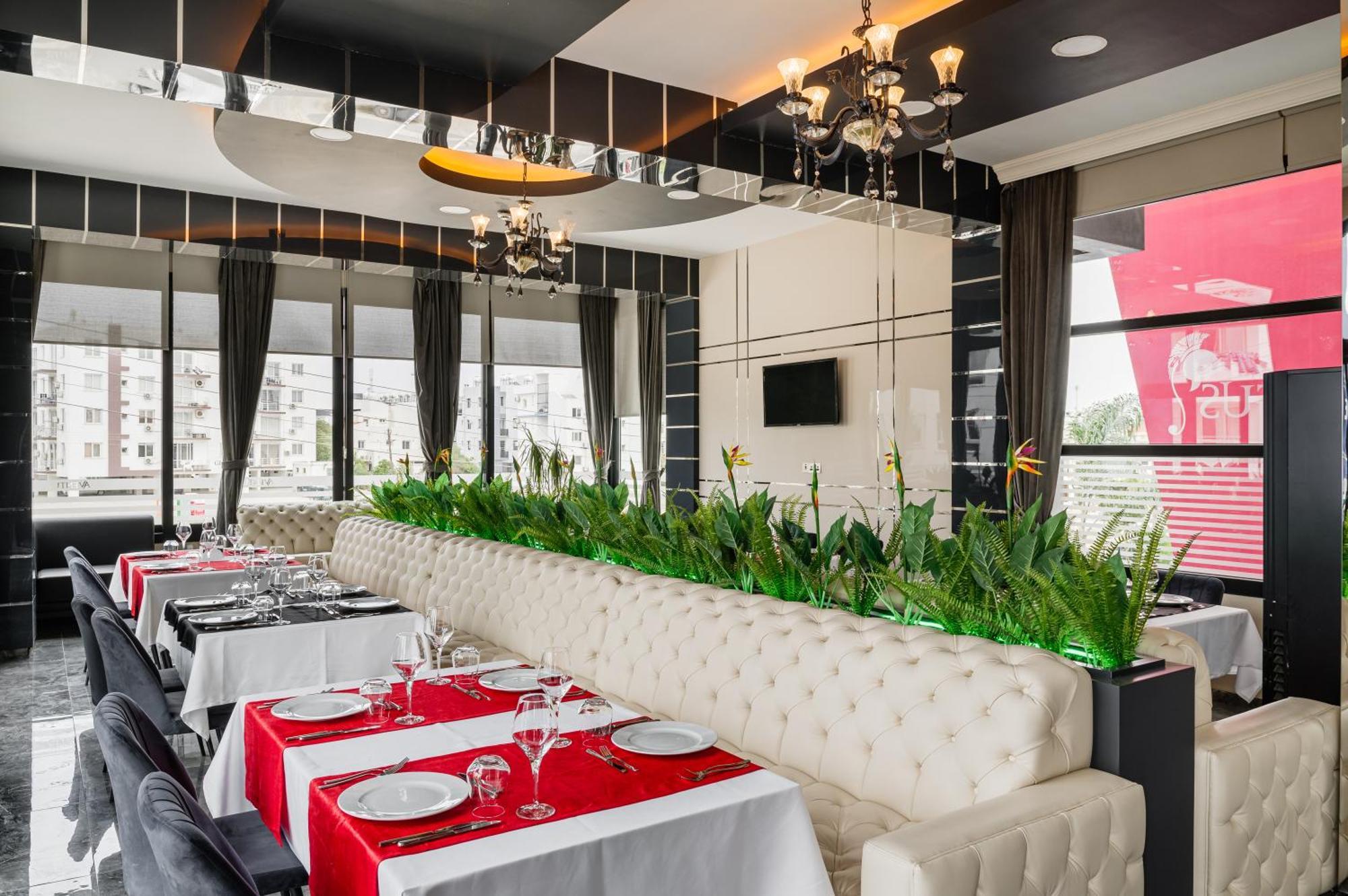 Royal Palace Hotel Nicosia Ngoại thất bức ảnh